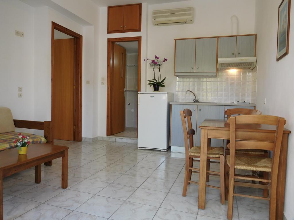 Anthea Apartments 팔라이오코라 외부 사진