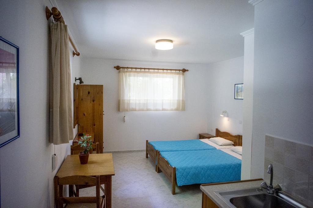 Anthea Apartments 팔라이오코라 외부 사진