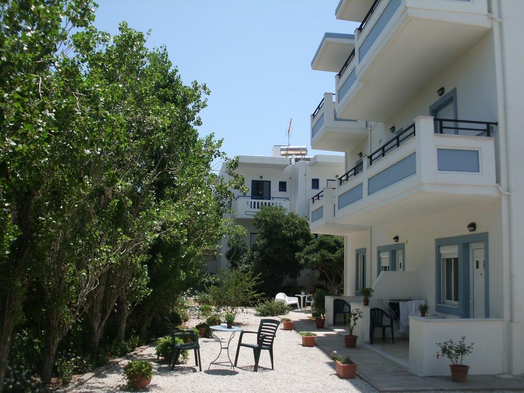Anthea Apartments 팔라이오코라 외부 사진